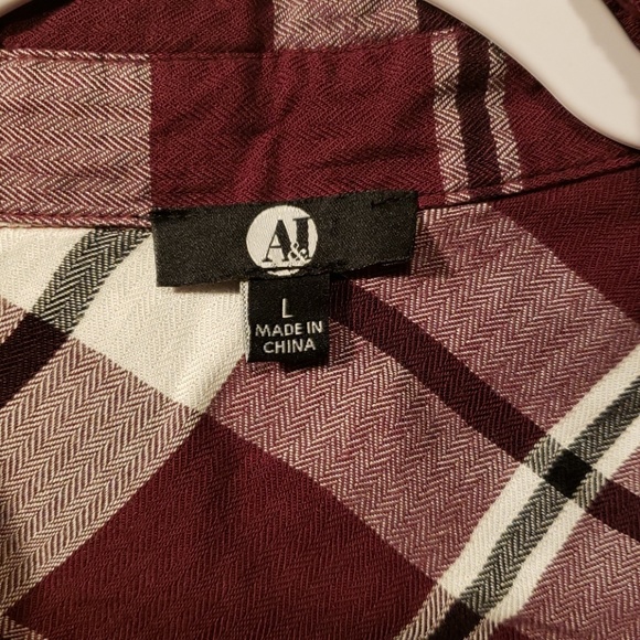 A&I button down top - Picture 2 of 5